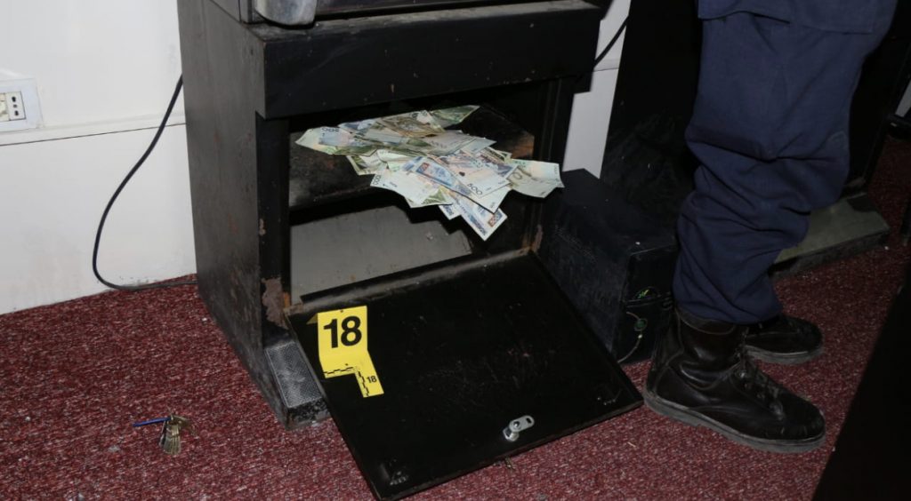 Lezhë/Lojëra fati në lokal në pranga pronari