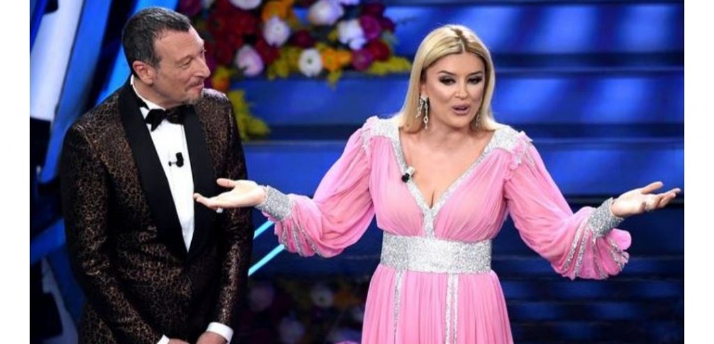 Mikrofoni i hapur i nxjerr zbuluar. Për çfarë u qortua Alketa Vejsiu në Sanremo?