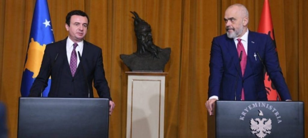 Kurti valëvit ‘Macro-Shengenin shqiptar’, irritohet Rama: Nuk ka të tillë pa ‘Mini-Shengen’