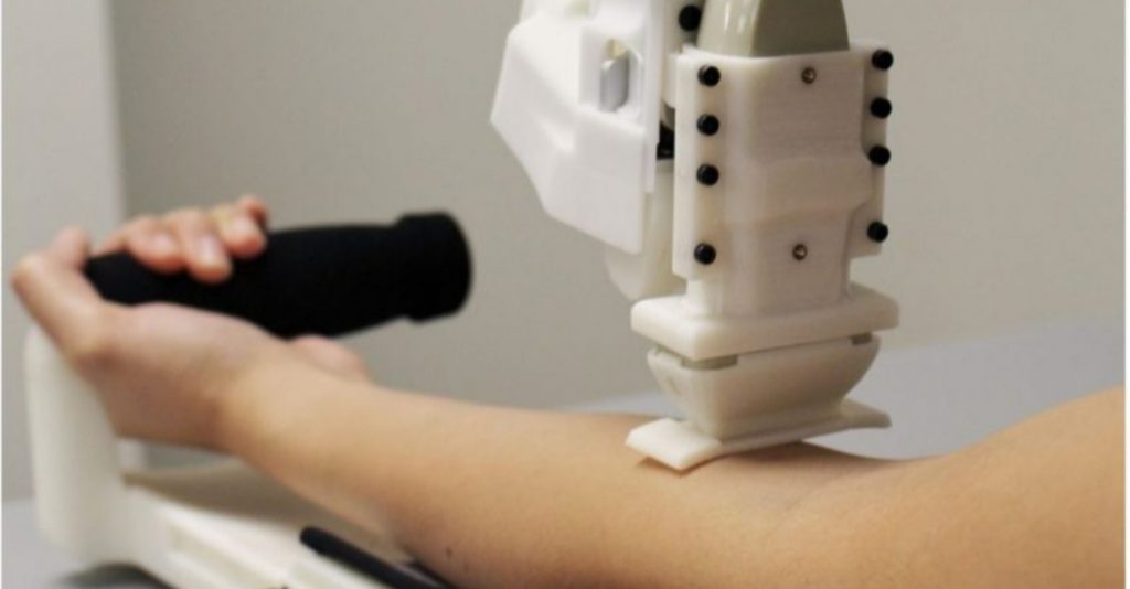 Njihuni me robotin që merr gjakun me më shumë efektivitet se punëtorët mjekësor