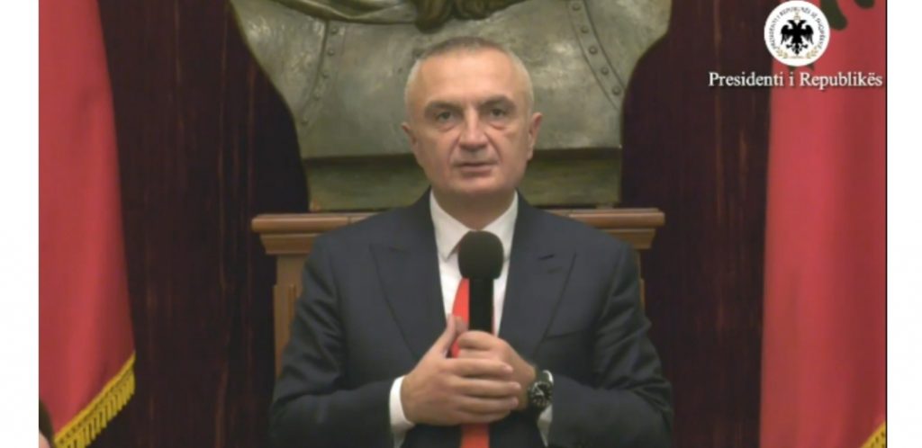 Presidenti Meta apel të rinjve duke kujtuar komunizmin: Sistemi kishte 100 të zeza, por …