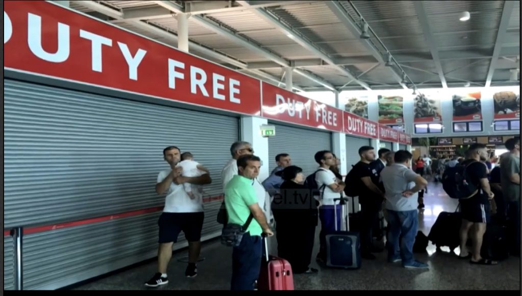 ‘Duty Free’ në Rinas, Gjykata rrëzon Ministrinë e Financave