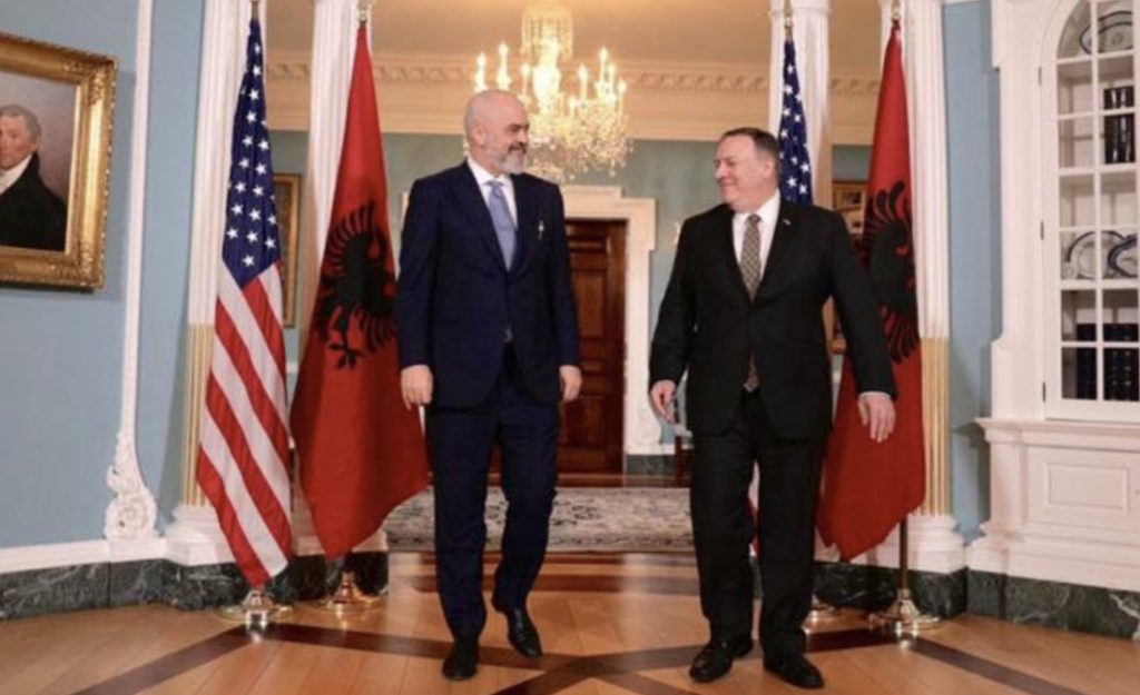 Pompeo priti në një takim  kryeministrin Rama