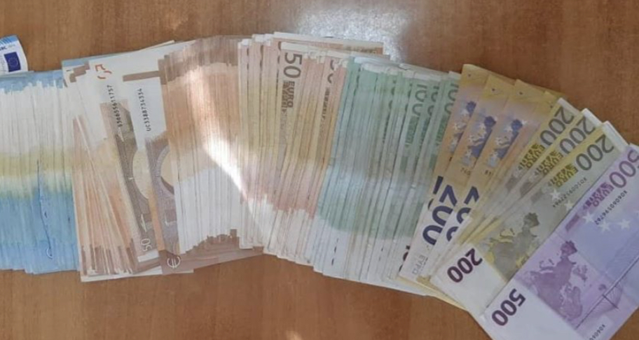 Kapet i riu me 16 000 euro në Rinas
