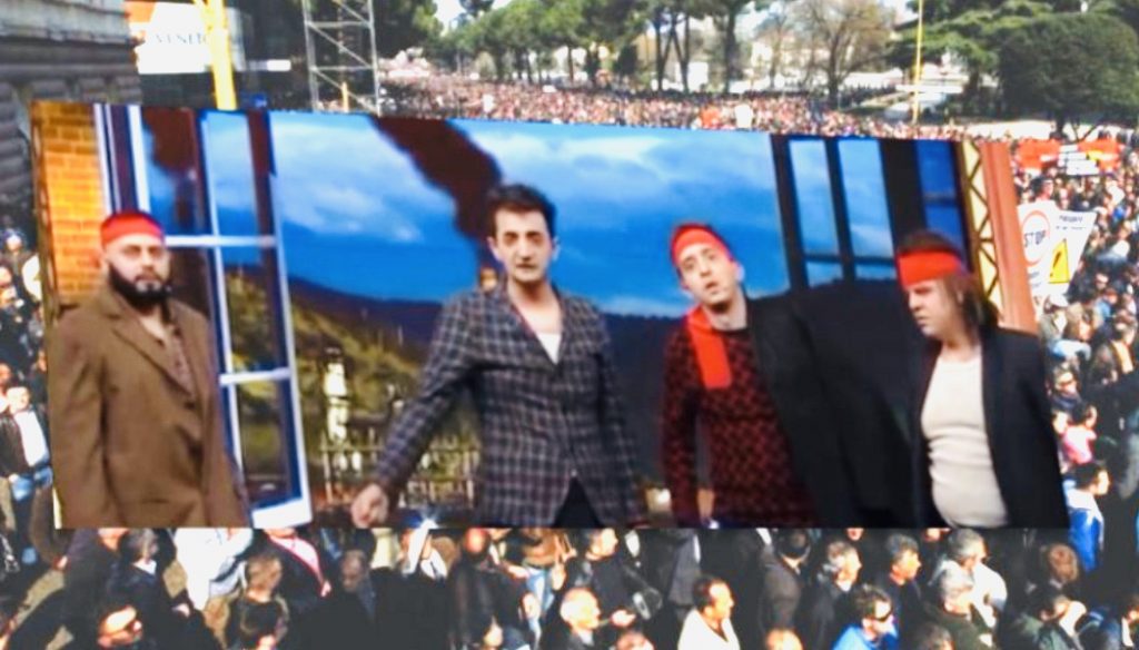 Apeli  i artistëve të humorit: Më mirë vdis në protesta, sesa pa dinjitet
