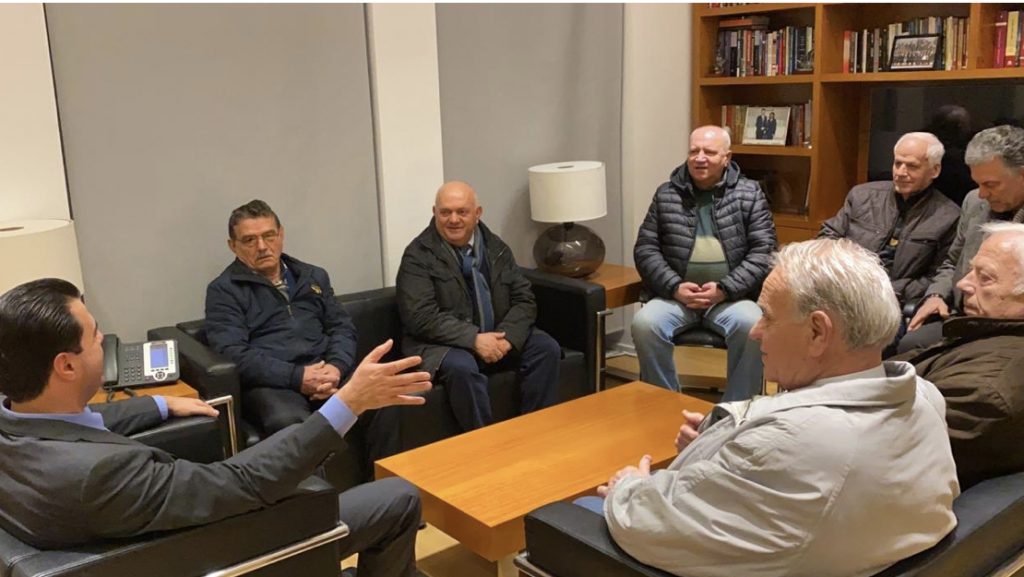 Basha takim me përfaqësuesit e familjeve pronare të Tiranës