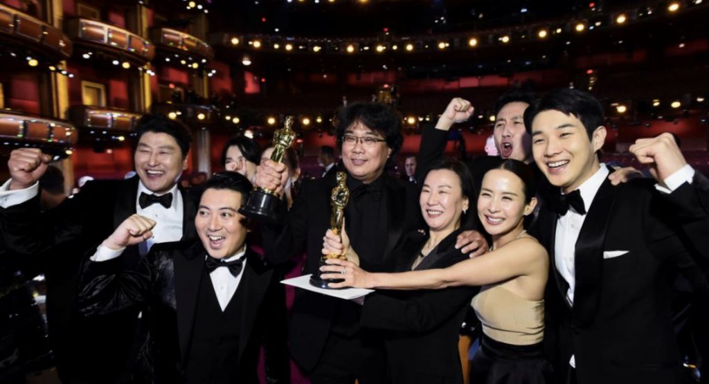 Filmi korean “Parasite” triumfon në Oscar