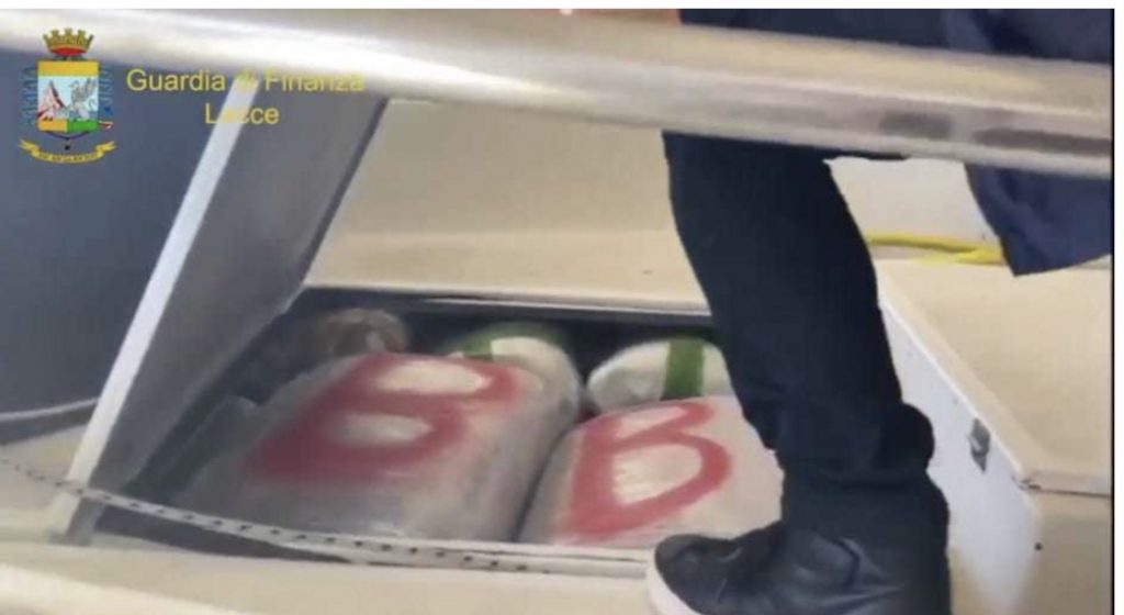 500 kg drogë, dyshohet se vinte nga Shqipëria.