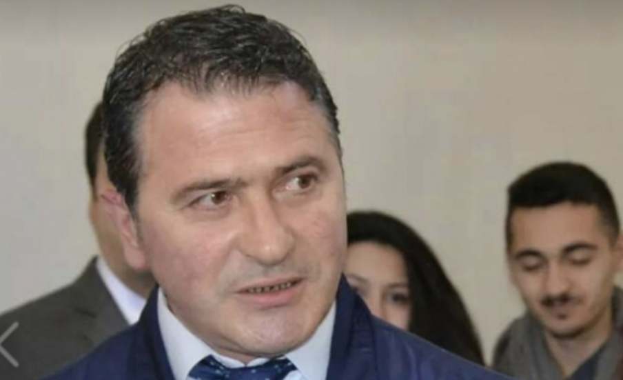Drejtori i spitalit të Kavajës përgënjeshtron lajmin: Jam në krye të detyrës