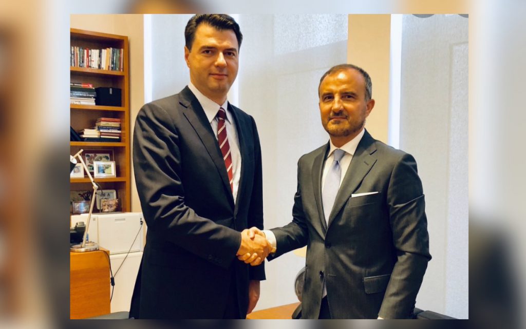 Ambasadori Soreca  i shkon në zyrë Bashës