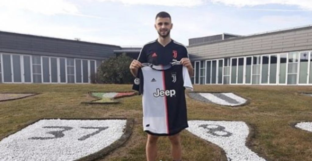 Koronavirusi, futet në karantinë sulmuesi i Kombëtares Shqiptare