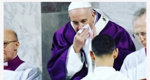 Papa Françesku pritet të bëjë testin e dytë për COVID-19