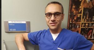 Mjeku nga Toronto që shpjegon pse paniku do na lëndojë më shumë se sa sëmundja