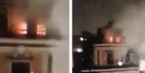 Jo vetëm  COVID-19   në Itali: Stuhia e shiut përmbyt rrugët e autostradat, rrufeja godet Kishën dhe i vë flakën (Video)