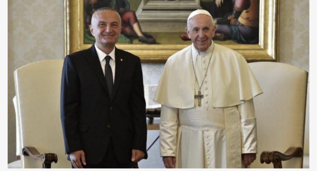 Presidenti Meta uron Papa Françeskun