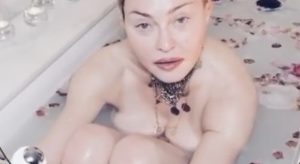 Madonna zhvishet nudo dhe jep mesazhin na vaska: Koronavirusi nuk pyet sa i pasur apo i famshëm je