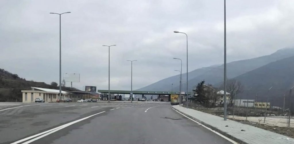 Shqipëria mbyll edhe kufirin me Kosovën