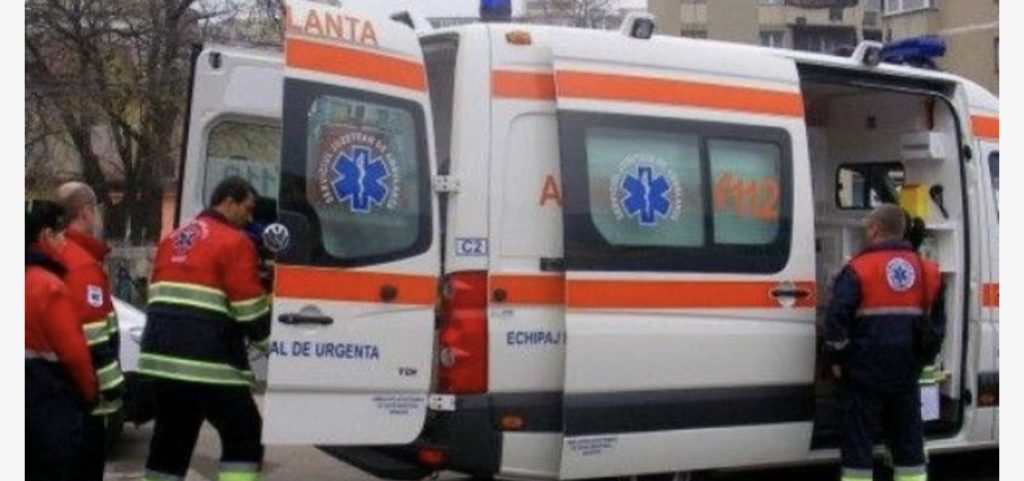 Polici rrugor në Durrës shfaq simptomat e Covid-19