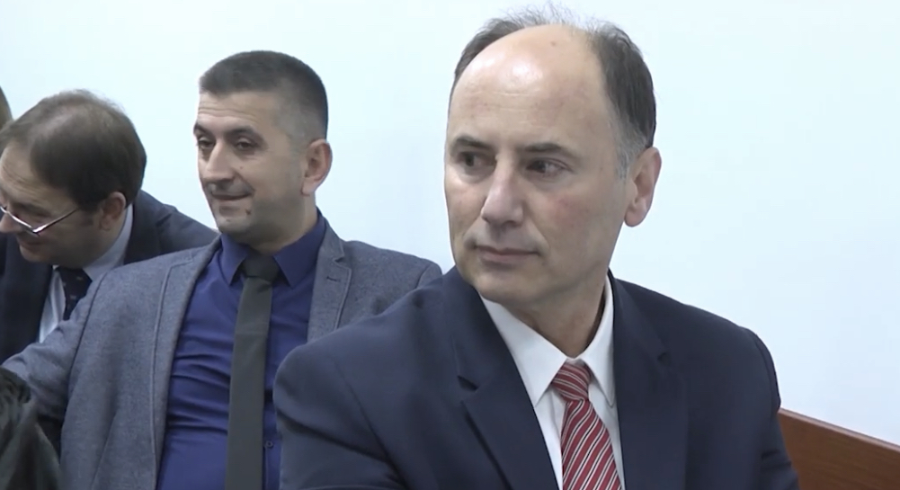 Shkarkohet nga detyra PROKURORI Arben Dollapaj
