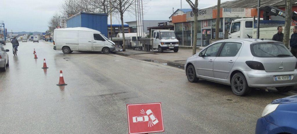 Aksident i rëndë në Laprakë,një i vdekur