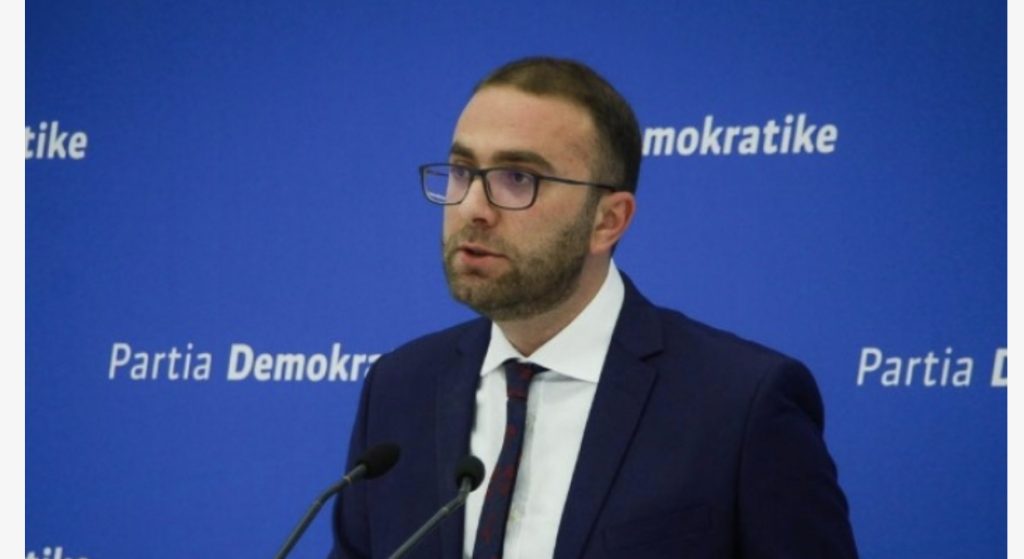 Gazment Bardhi akuza Ramës dhe Manastirliut: Po gënjeni njerëzit për situatën reale të koronavirusit