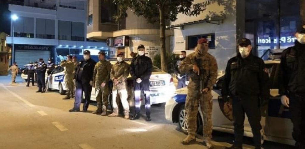 Sfiduan vendimin për shtetrrethim