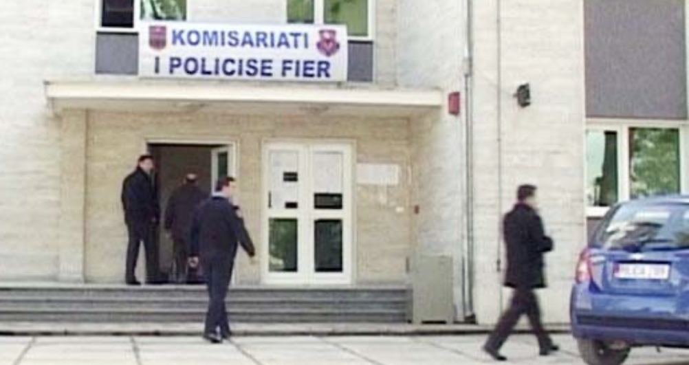 Pranga avokatit në Fier