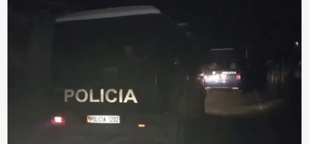 Vrau nipin, vetëdorëzohet në polici 50- vjeçari