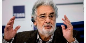 Placido Domingo, shtrohet në spital