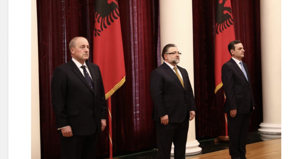 Gjykata e Lartë, tre anëtarët e rinj betohen para presidentit Meta