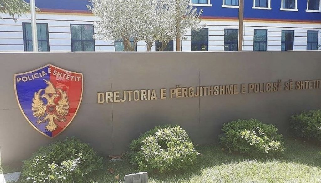Policia vë në pranga katër persona