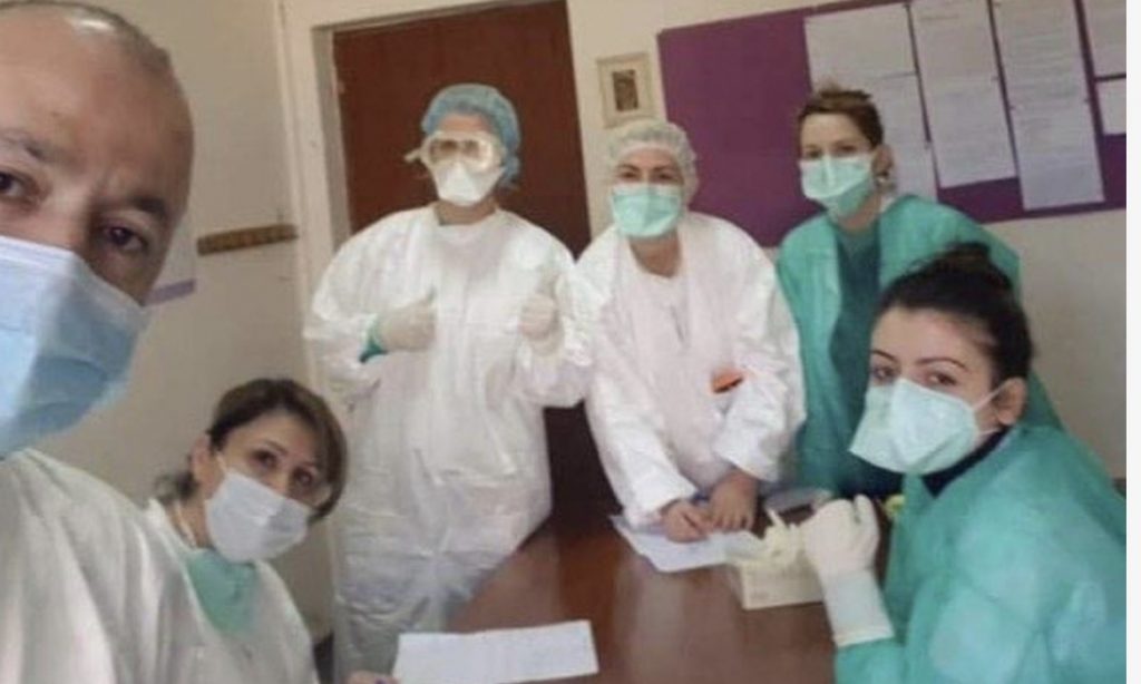 Mjeku i spitalit të Durrësit rezultoi me covid-19, Basha: Qeveria të marrë masa të menjëhershme për personelin shëndetësor