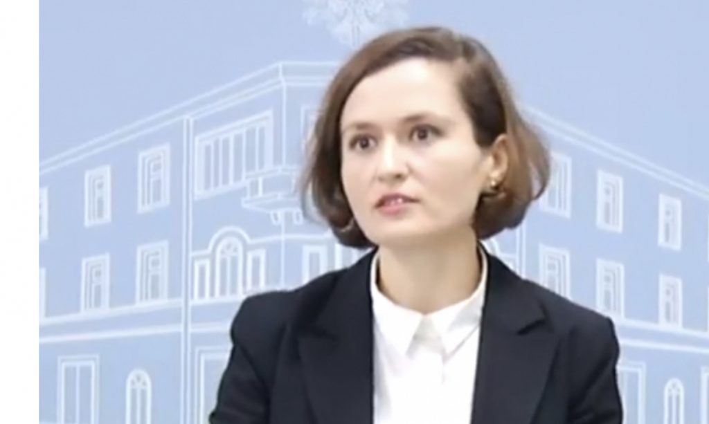Ministrja Shahini jep njoftimin