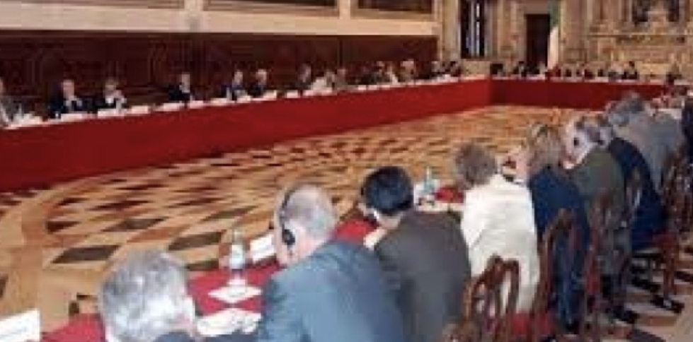 Komisioni i Venecias shtyn për në qershor shqyrtimin e dy  draftieve