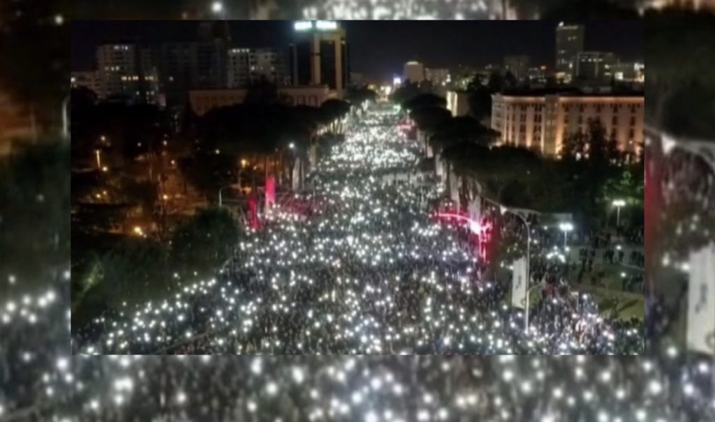 Manifestimi në Tiranë dhe çfarë kërkojnë qytetarët