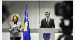 Qeveria e Kosovës heq taksën për mallrat serbe