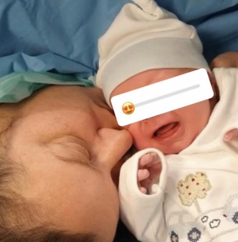 Gazetarja Anila Basha bêhet nënë