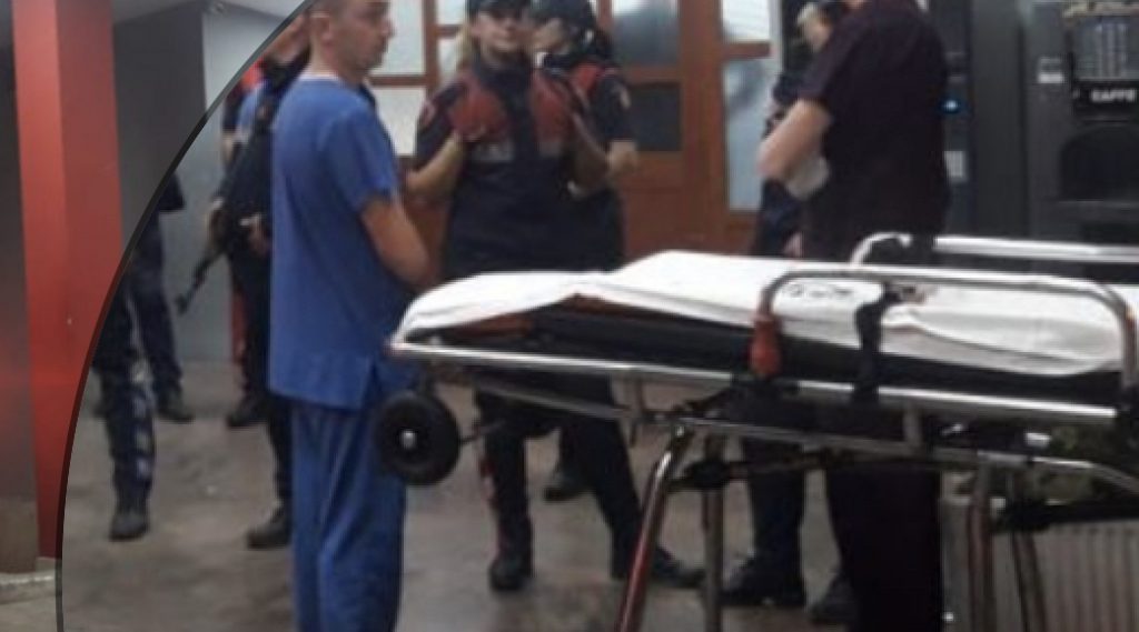 Shoferi përplas 11 vjeçarin në Tiranë, i mituri dërgohet me urgjencë te Trauma