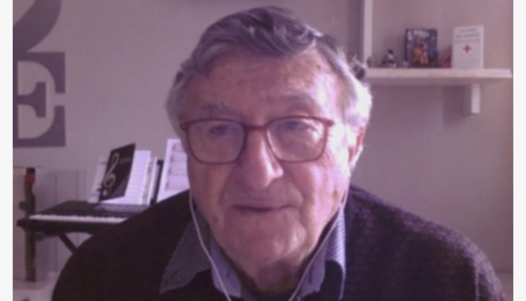 Epidemiologu italian shpjegon kurbën “e çuditshme” të Shqipërisë, pse ka diferencë të madhe rastesh nga dita në ditë