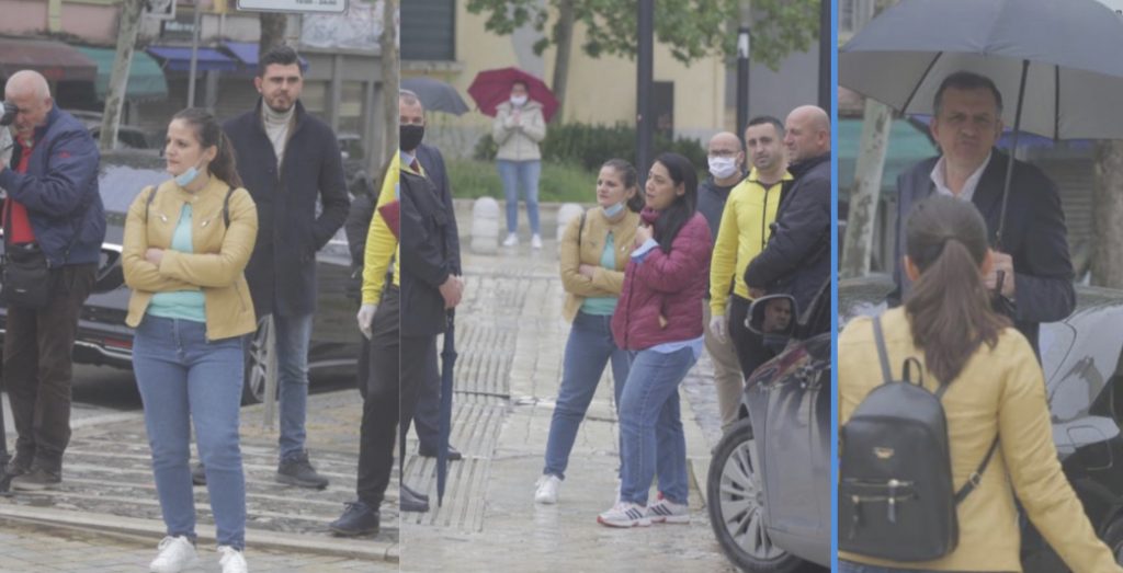 Një grup gazetarësh proteston para Kuvendit: Turp, turp!