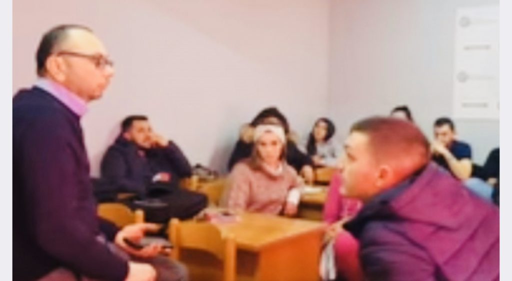Vdes  studenti në mes të ditës, e shtyp kamioni që po punonte për ndërtimin e pallatit në TIRANË