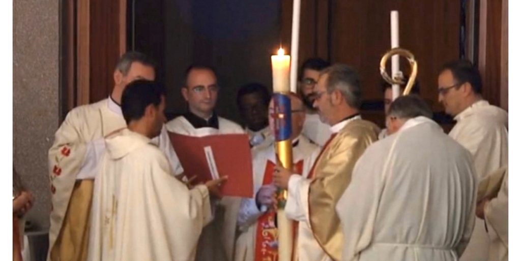 Nis Mesha e Shenjtë e Pashkëve në Katedralen e ‘Shën Palit’ në Tiranë