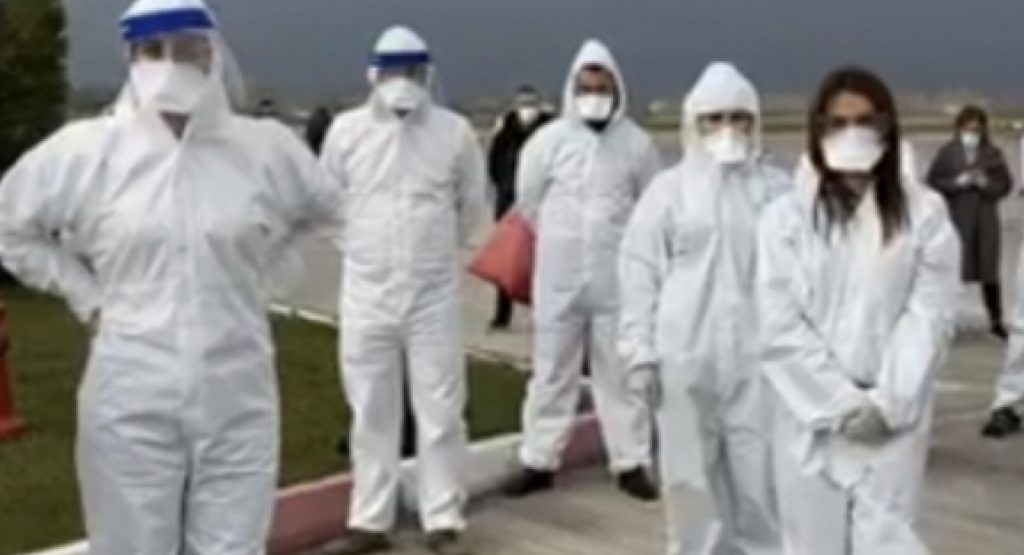U gjobitën me nga 500 euro, flet mjeku shqiptar: Nuk festuam me alkool, u gëzuam për përgjigjen e testeve
