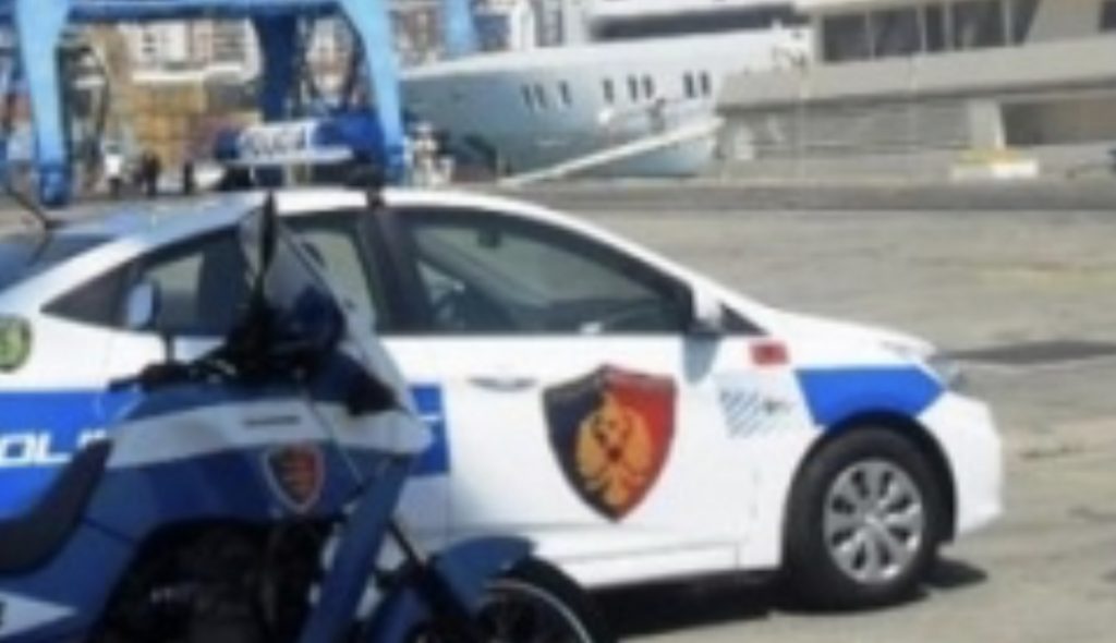 Arrestohet drejtuesi i kamionit në Portin e Durrësit