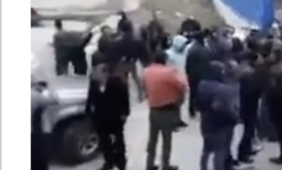 Të bllokuar në Kapshticë, futen në Shqipëri 17 emigrantë nga Greqia