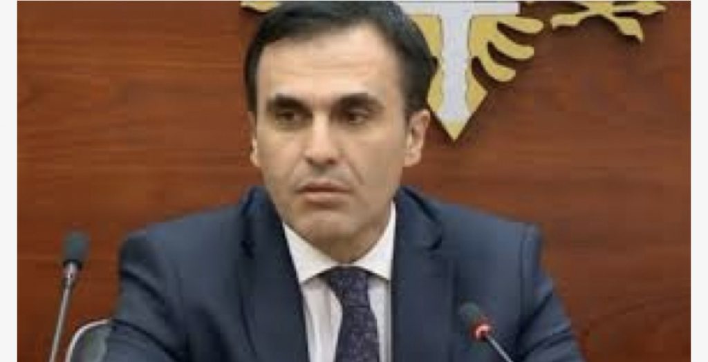 Zbardhet udhëzimi i Kryeprokurorit për shpenzimet e vartësve: Sekuestroni llogaritë bankare dhe pasuritë e të hetuarve dhe të pandehurve