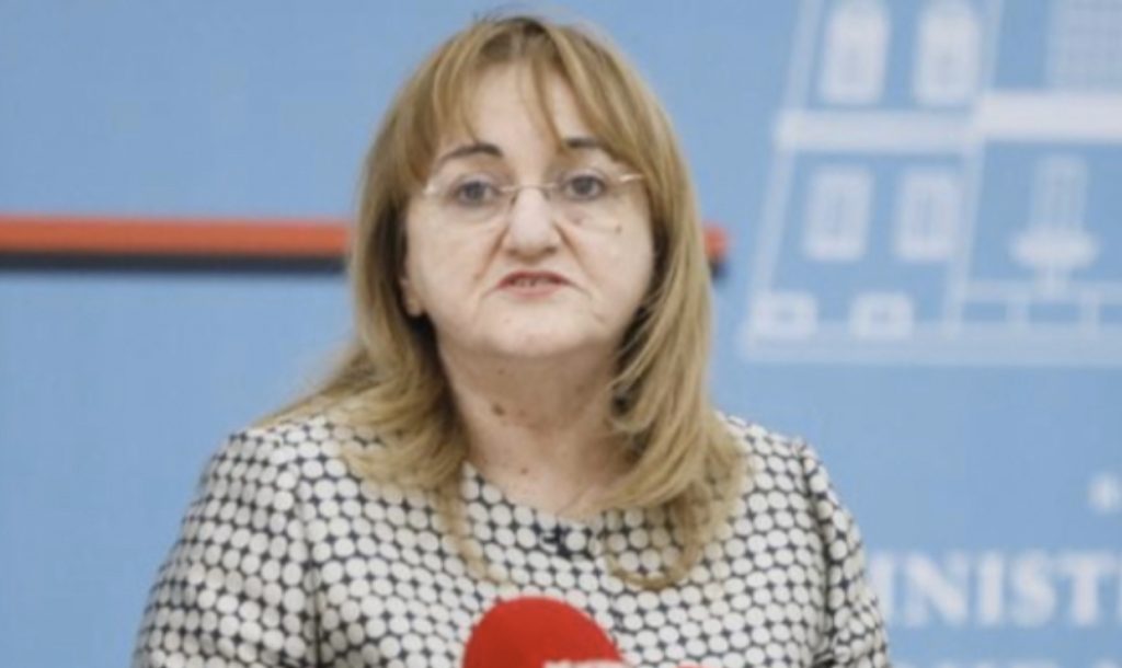 Në dy spitalet COVID janë 38 të shtruar, në terapi intensive