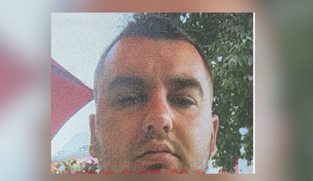 Kush është 25-vjeçari që u ekzekutua me 5 plumba te dera e shtëpisë në Vlorë