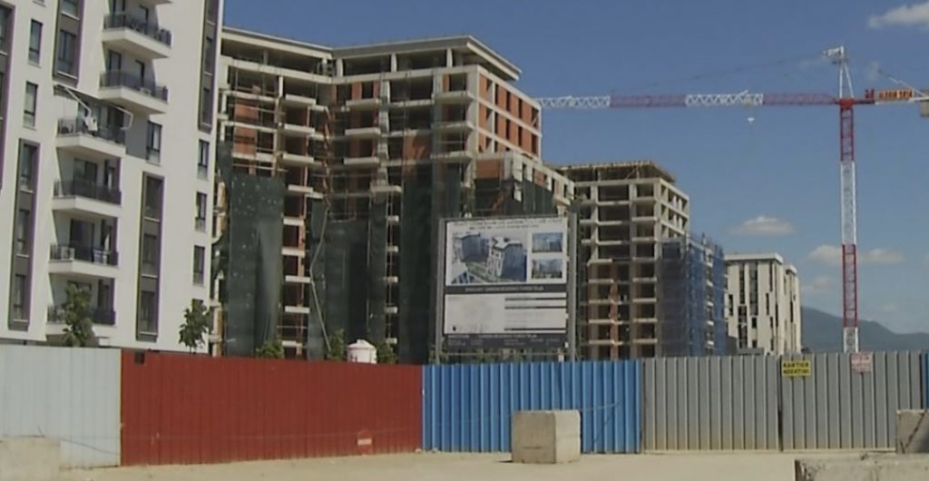 Punëtori ra nga skela dhe humbi jetën, arrestohet inxhinieri