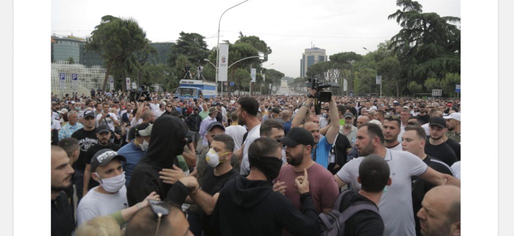 Përfundon protesta e Aleancës për Mbrojtjen e Teatrit